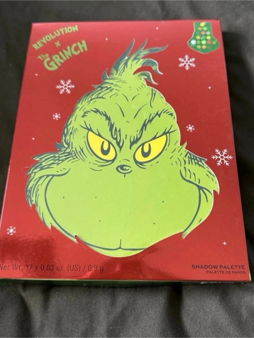 Revolution The Grinch Shadow Palette Green & Red Eyeshadow Palette NWT